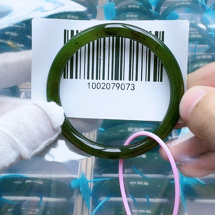 和田玉手镯未镶嵌5556