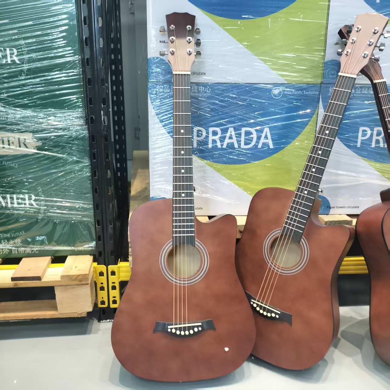 吉他 颜色款式随机DJH