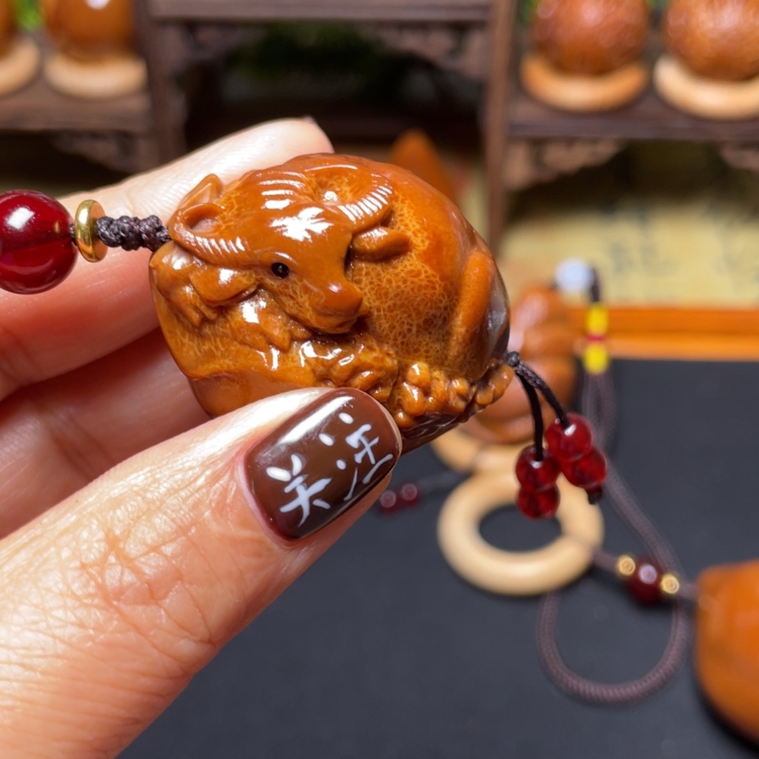 橄榄核吊坠牛掰穿配