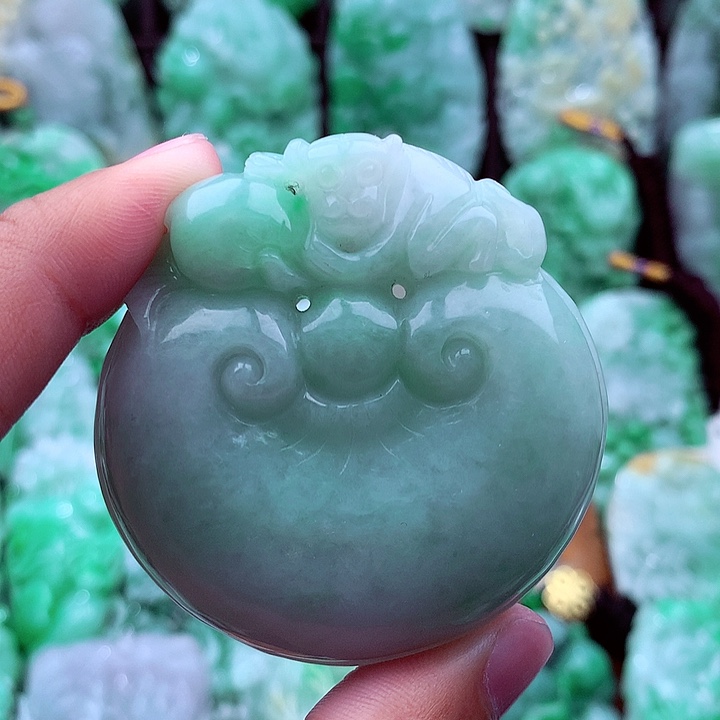 翡翠吊坠(不含链)未镶嵌