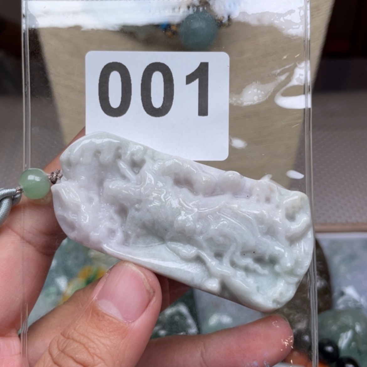 【闪购商品】翡翠颈饰未镶嵌虎**空翡翠