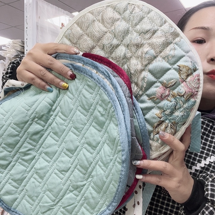 毛绒啦咯啦咯啦咯啦咯啦