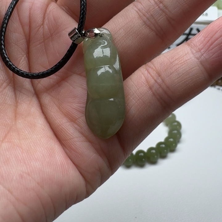 和田玉吊坠(赠链)未镶嵌41