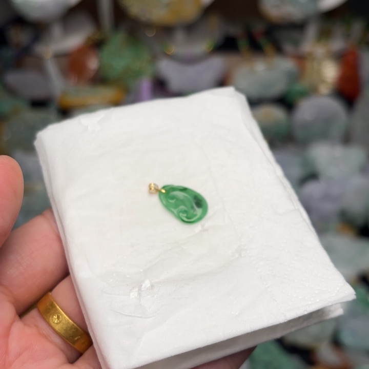 翡翠颈饰未镶嵌莓****-吊坠