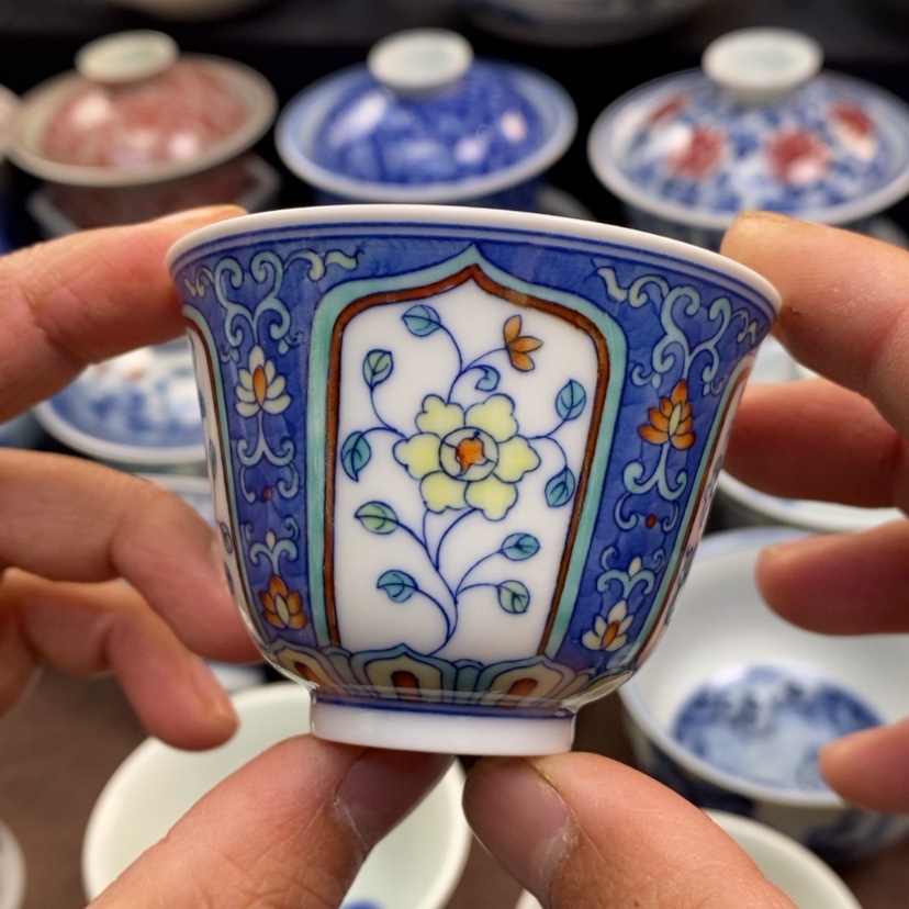 【闪购商品】景德镇青花斗彩主人杯