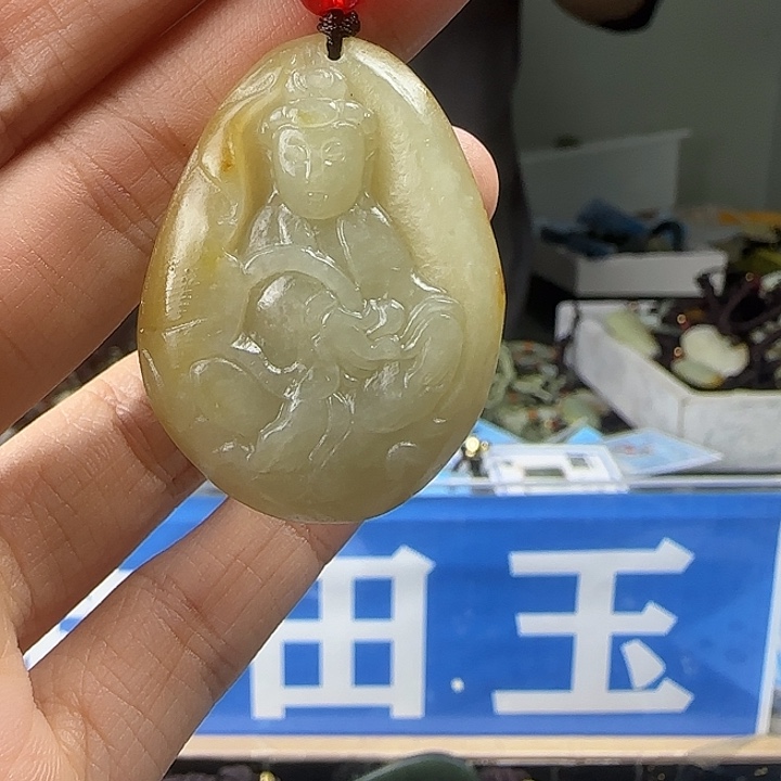 颈饰未镶嵌和田玉