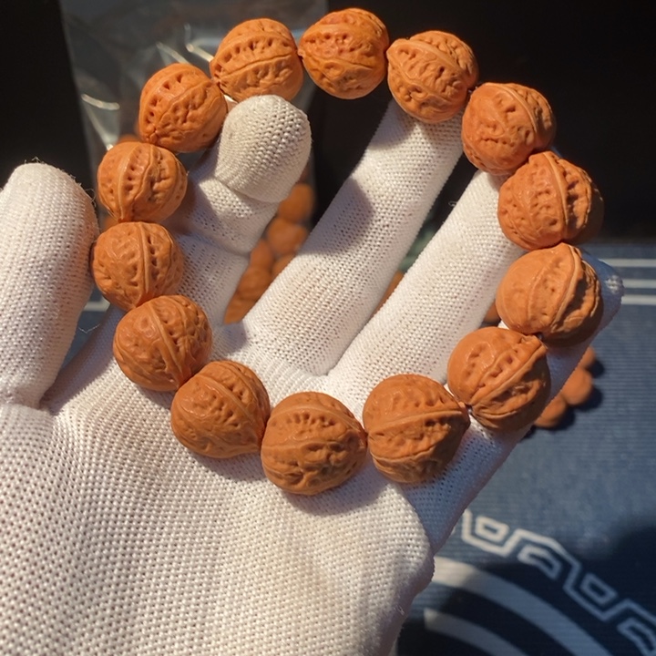 文玩核桃手串……27