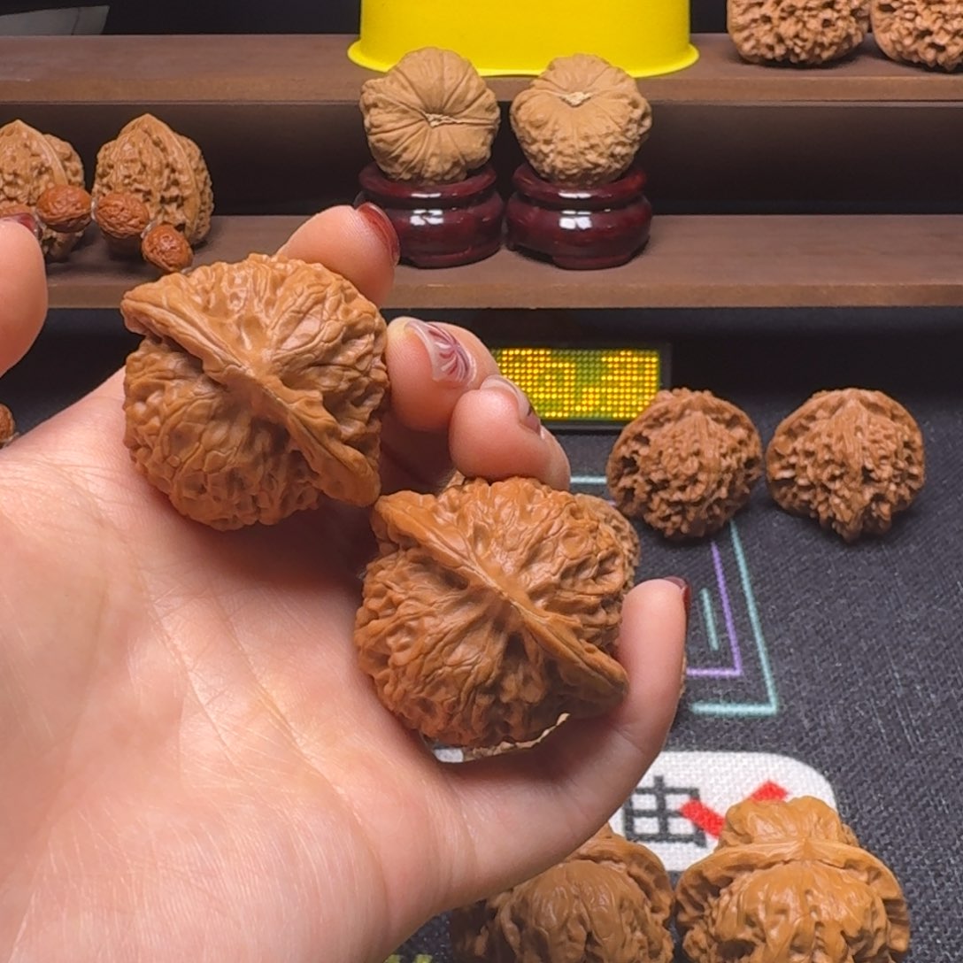 文玩核桃吊坠41宫灯