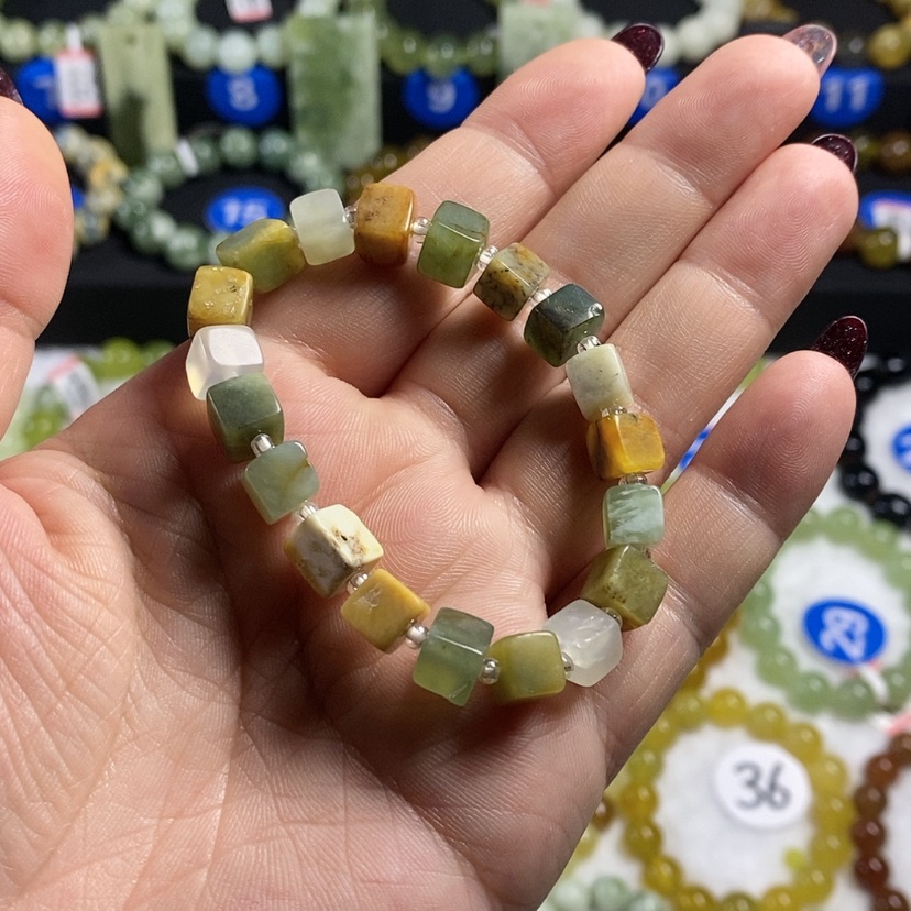 【闪购商品】蛇纹石玉手链未镶嵌