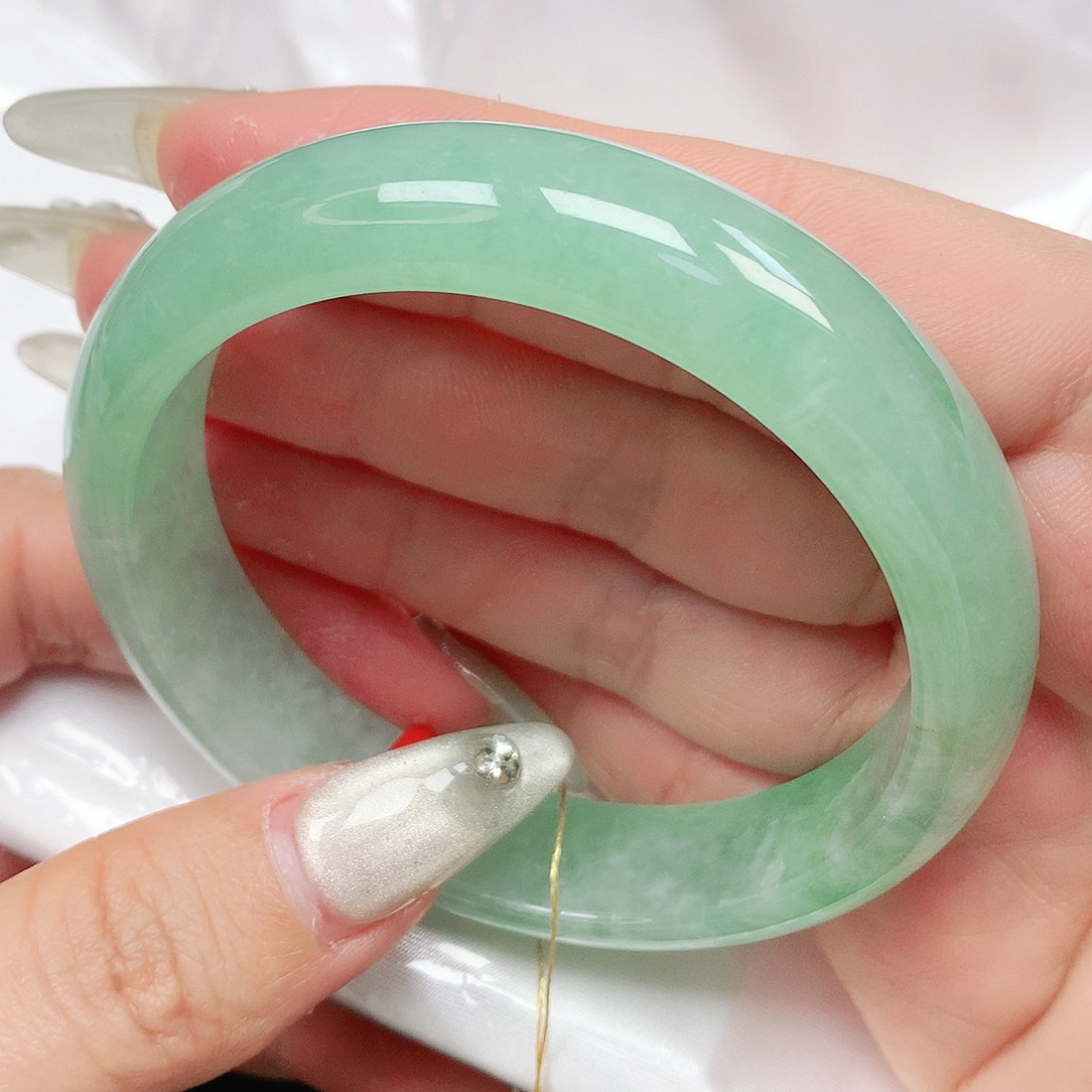 翡翠手镯未镶嵌抖音688