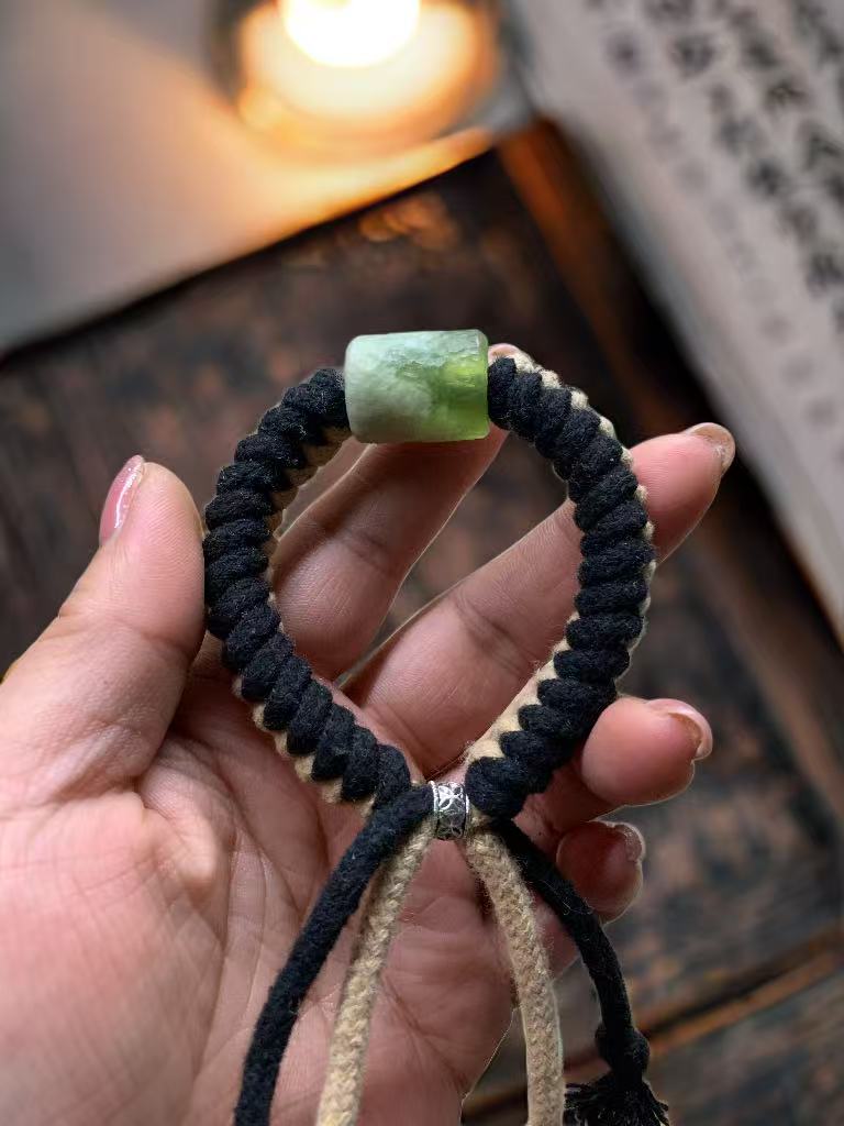 天然岫玉手工锤纹工艺桶珠手绳男女同款可调节