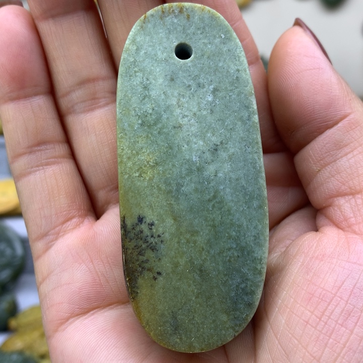 【闪购商品】岫岩河磨玉（透闪石质玉）未镶嵌挂件