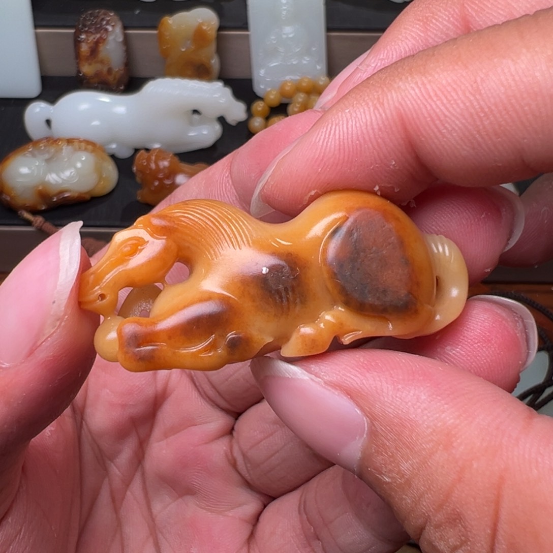 和田玉颈饰未镶嵌