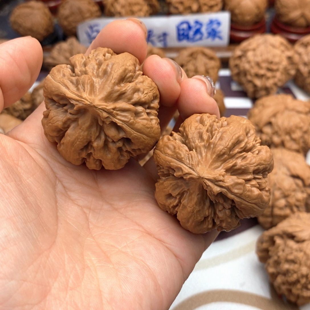 【闪购商品】文玩核桃吊坠泼***111号霸王龙