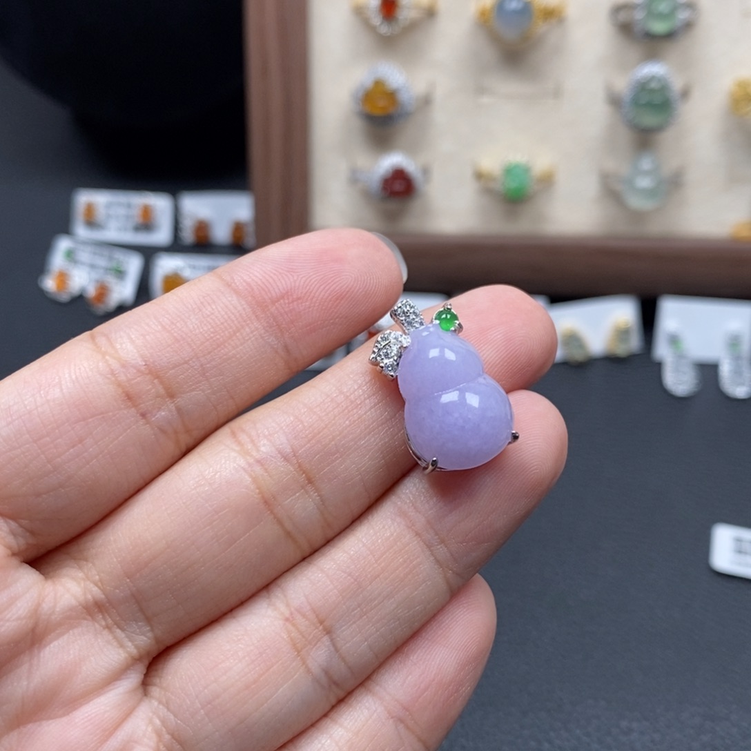 杨***丁翡翠银S925镶嵌戒指