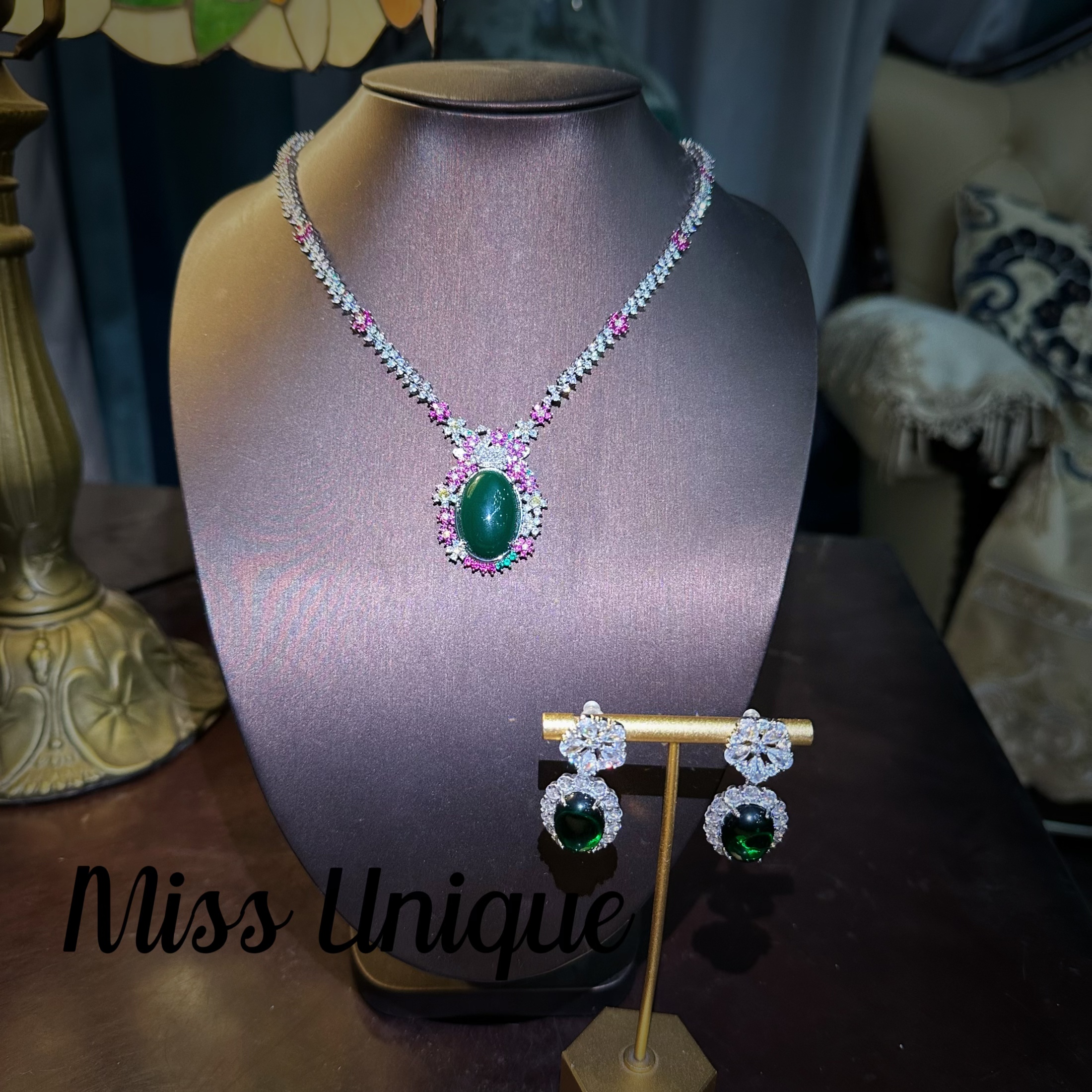   S6848小花雪花绿石石项链套装