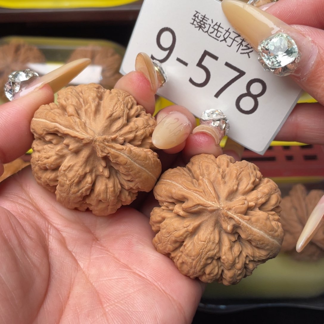 文玩核桃把件有***熊44全品霸王龙