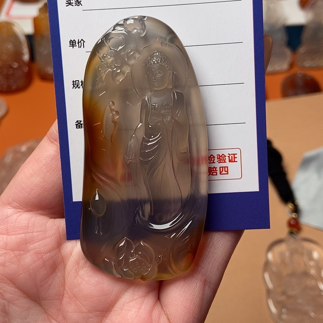 玛瑙/玉髓颈饰未镶嵌践**道