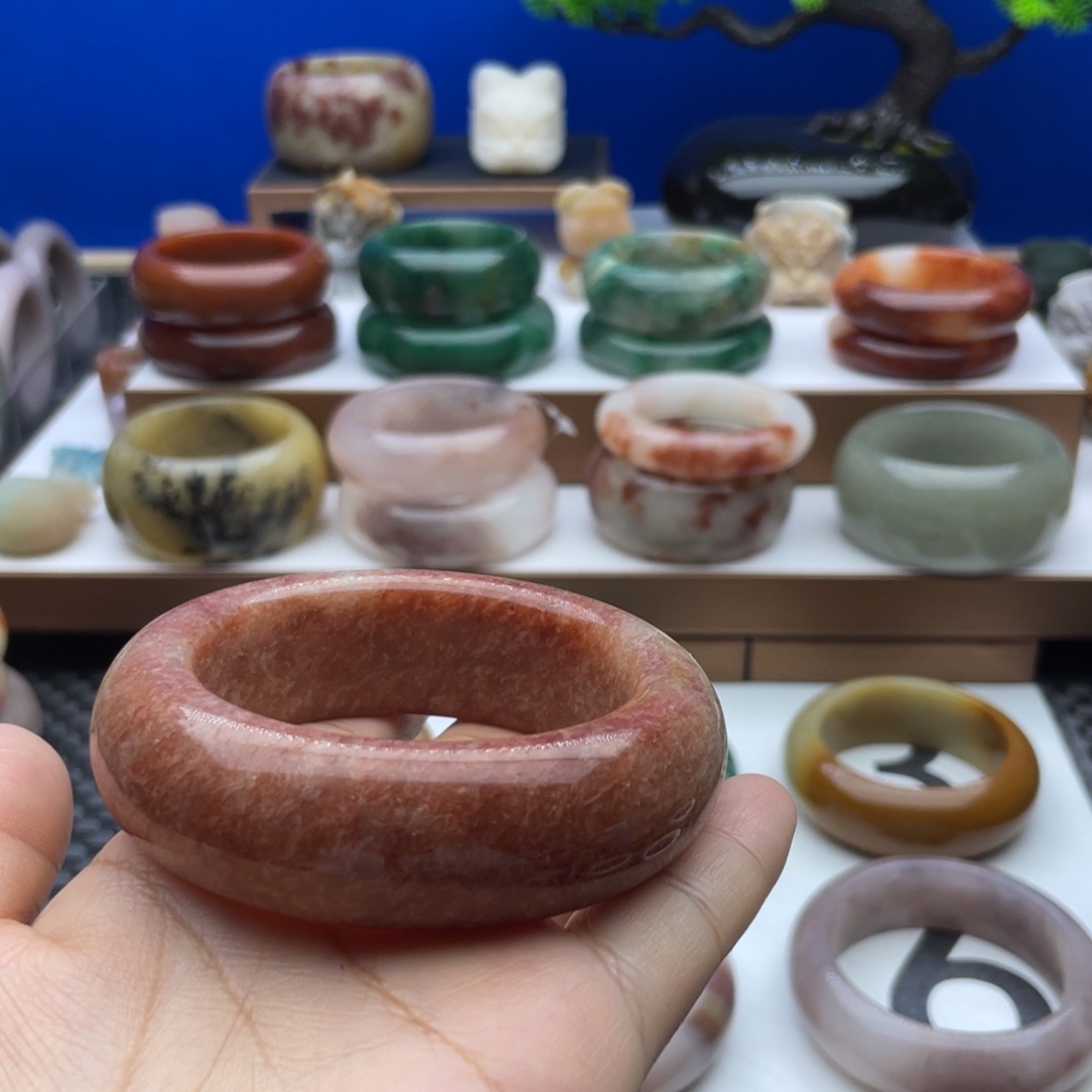 石英质玉手镯未镶嵌