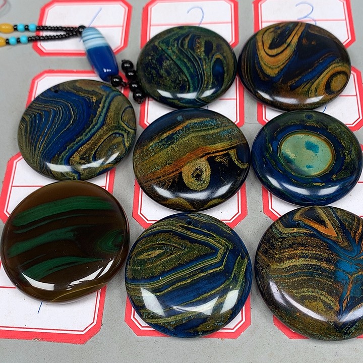 绿***叶玛瑙/玉髓未镶嵌颈饰