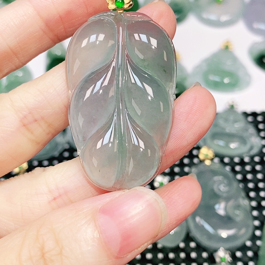 吊坠(不含链)18K金镶嵌翡翠