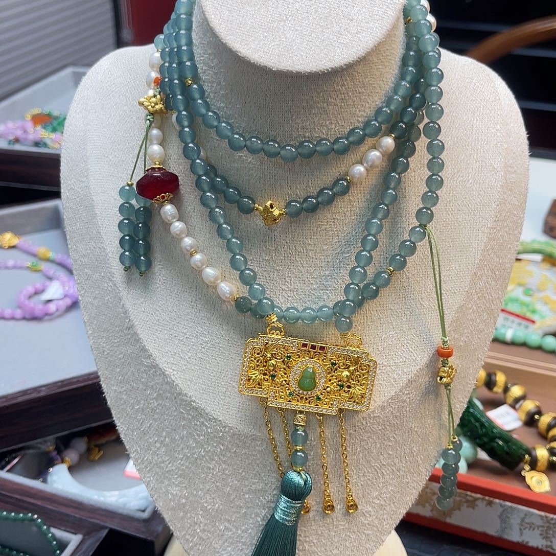 翡翠未镶嵌项链炸