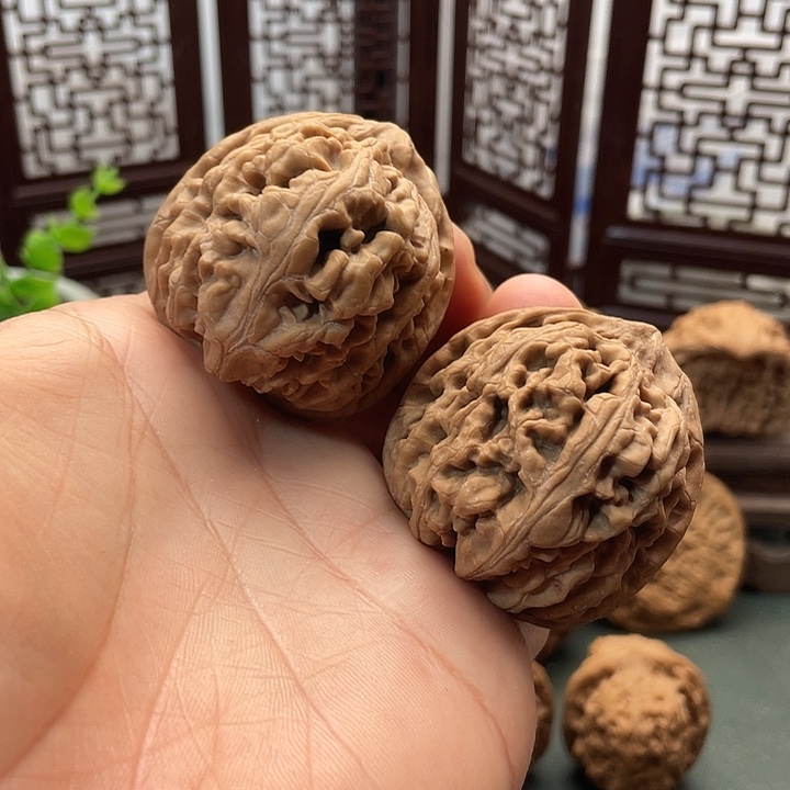 文玩核桃吊坠核尊