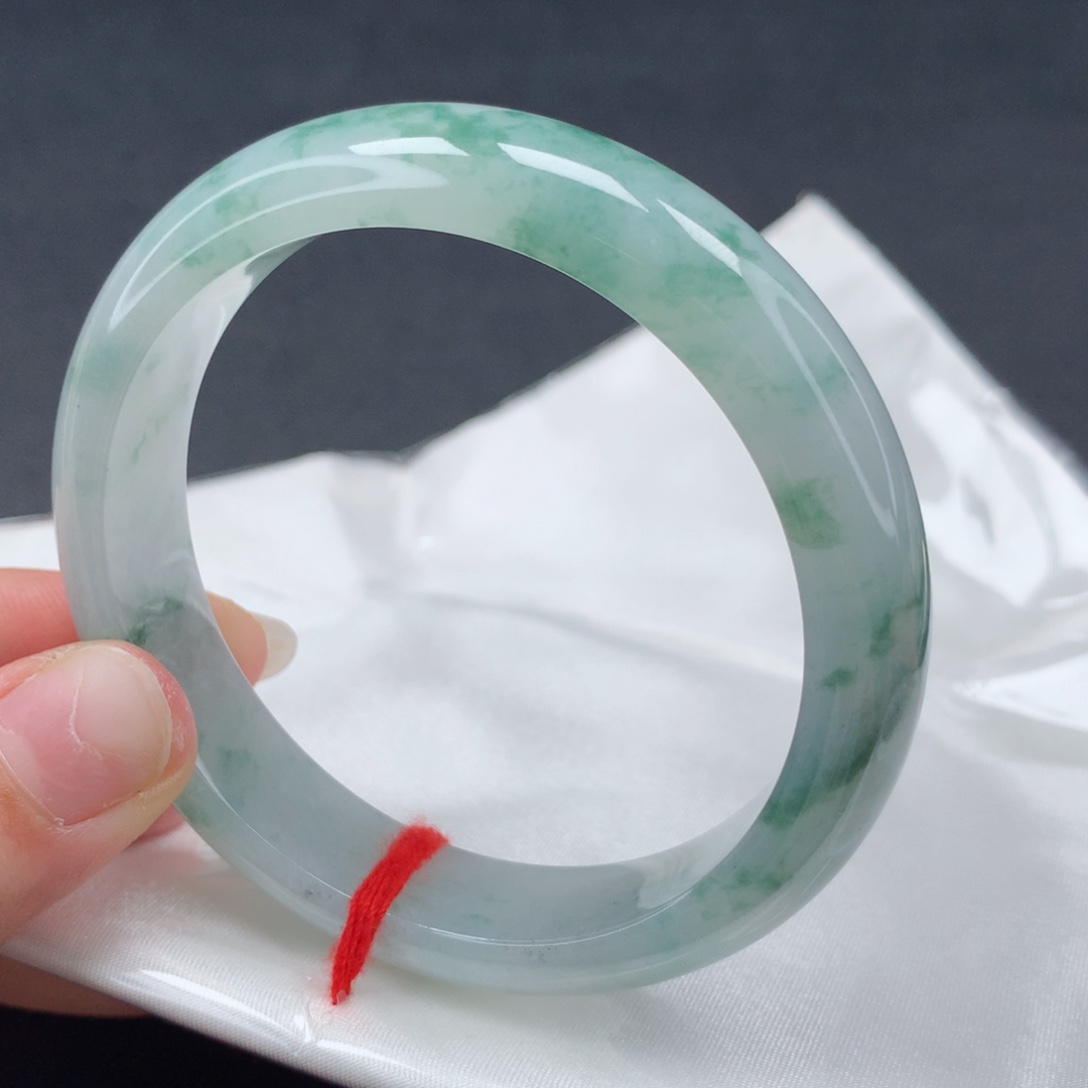 翡翠手镯未镶嵌，16号