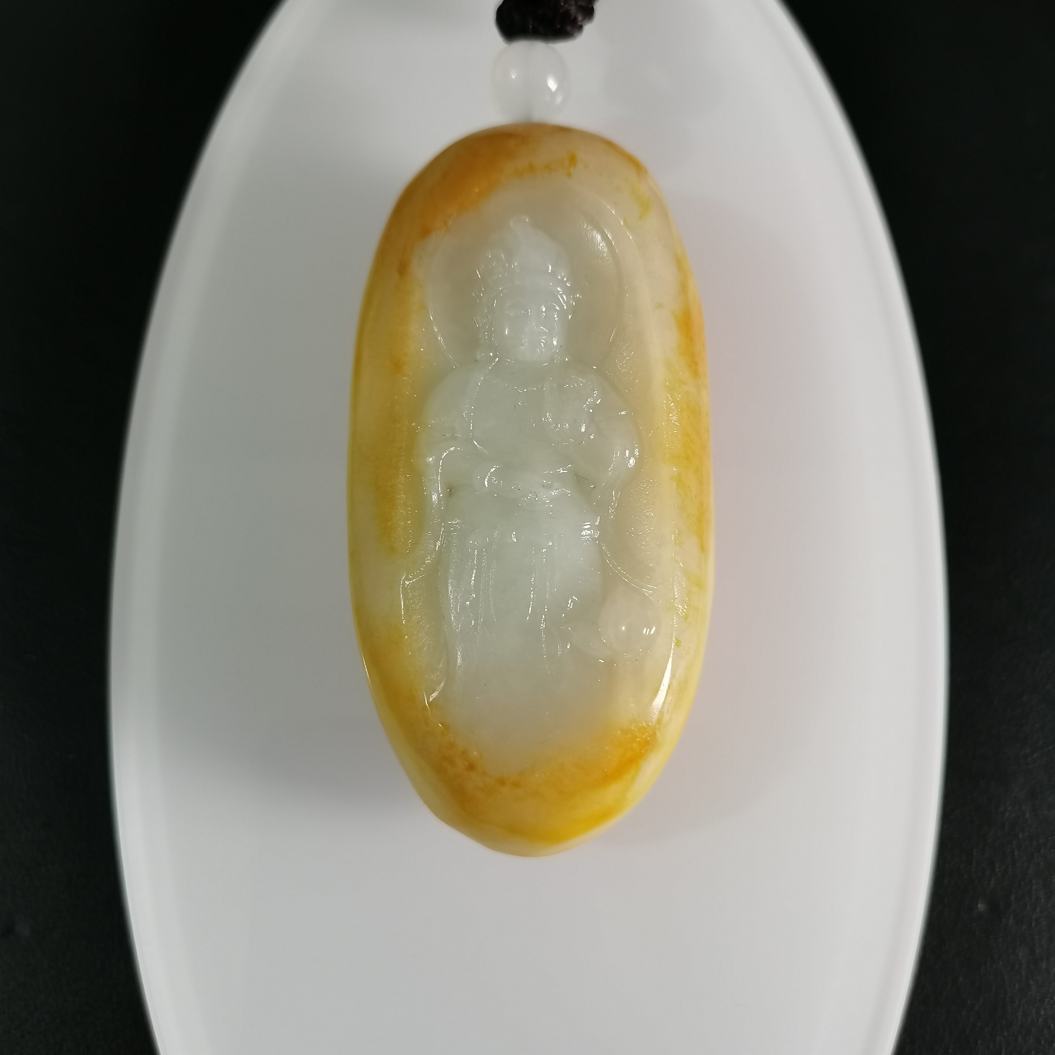 新疆和田玉莲花站观音菩萨155克