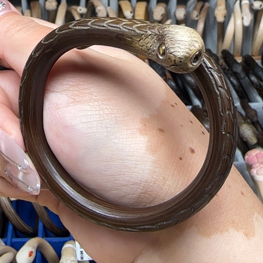 狼***.非金属狼小崽小黑蛇