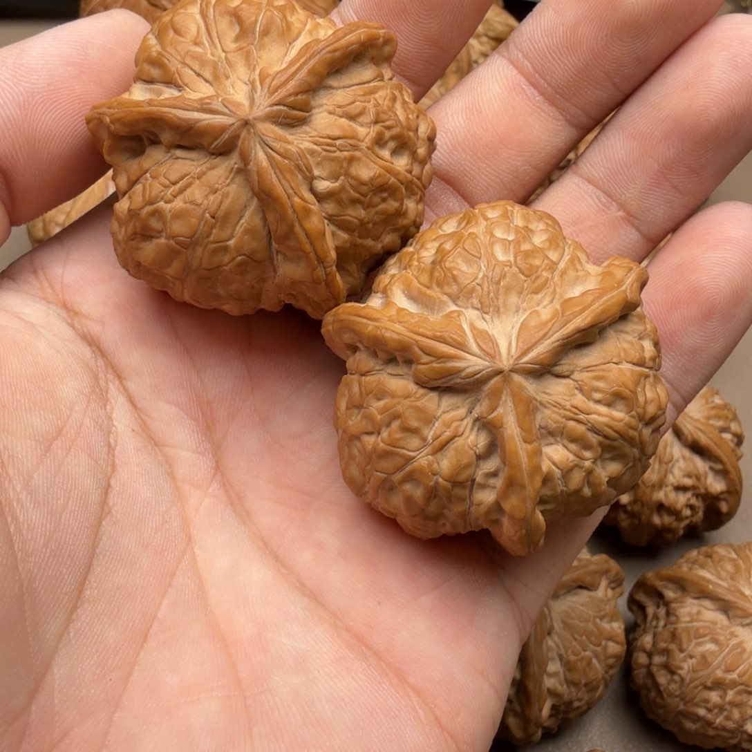 文玩核桃吊坠南瓜奔