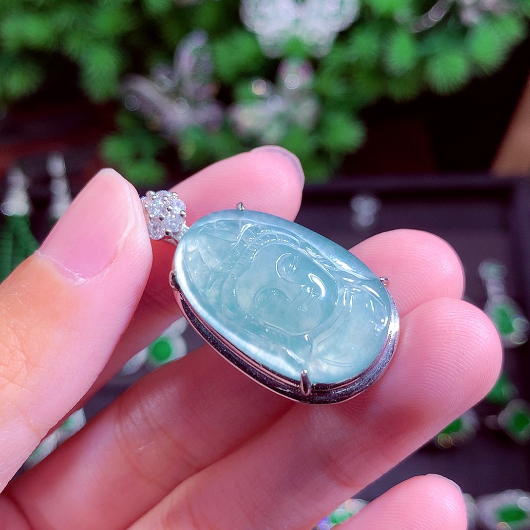 颈饰未镶嵌翡翠天然