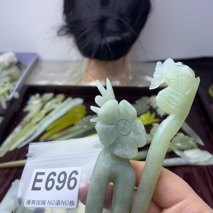 蛇纹石玉发饰合金霞