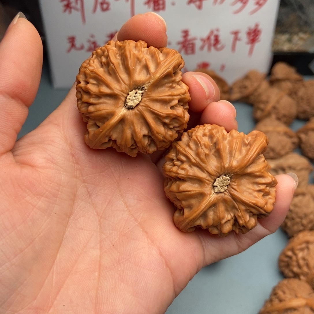 文玩核桃把件宫灯1