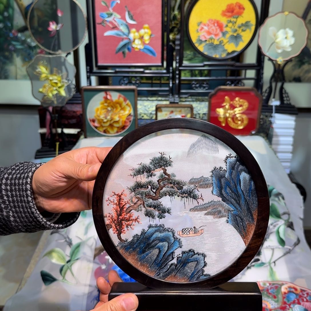 刺绣刺绣工艺精湛
