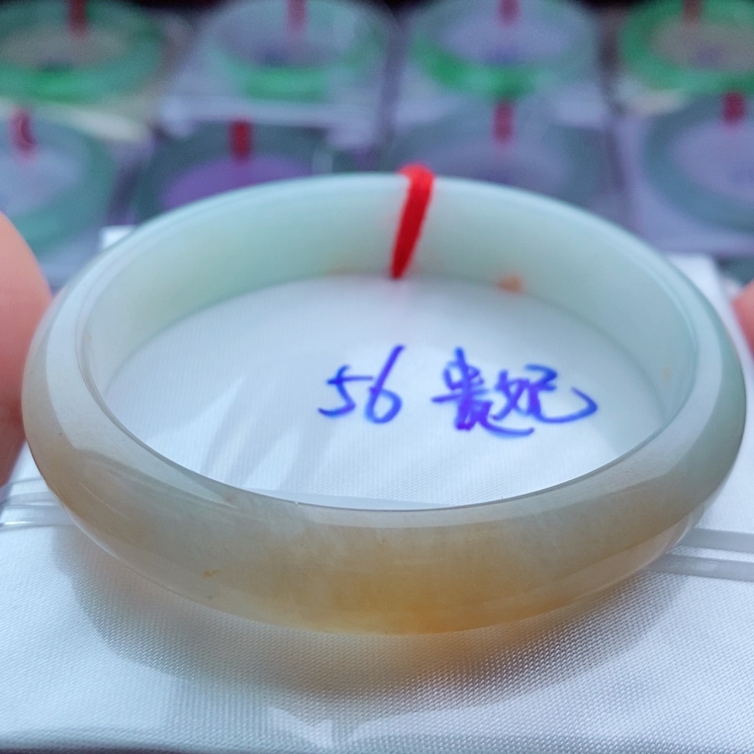 翡翠手镯未镶嵌半山水黄翡洒金贵妃