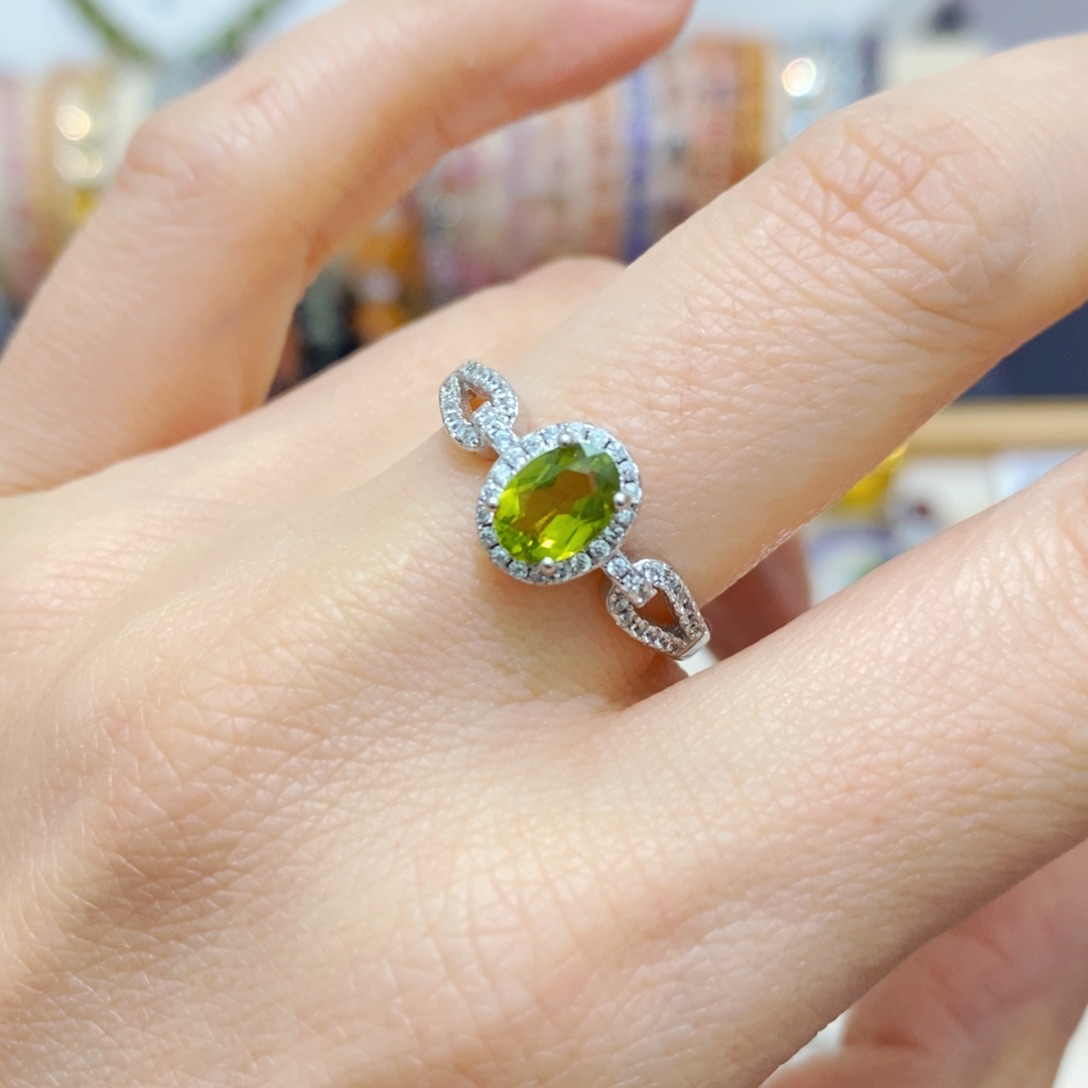 橄榄石戒指银S925镶嵌