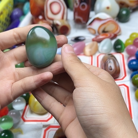 玛瑙/玉髓颈饰未镶嵌