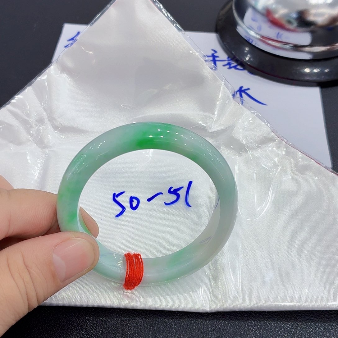 翡翠未镶嵌手镯天然缅甸翡翠手镯