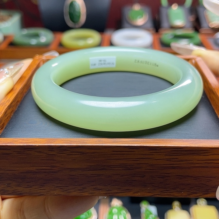 和田玉手镯57.1未镶嵌