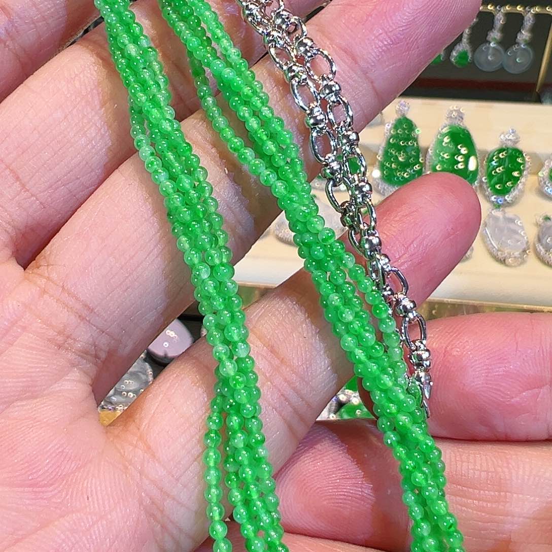 翡翠颈饰18K金镶嵌翡翠