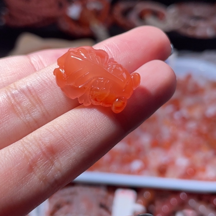 南红玛瑙未镶嵌金鱼1719打孔备注