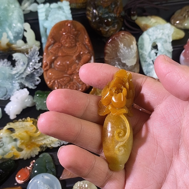 ****爱蛇纹石玉合金颈饰