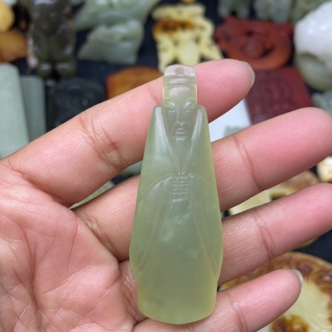 蛇纹石玉颈饰未镶嵌4