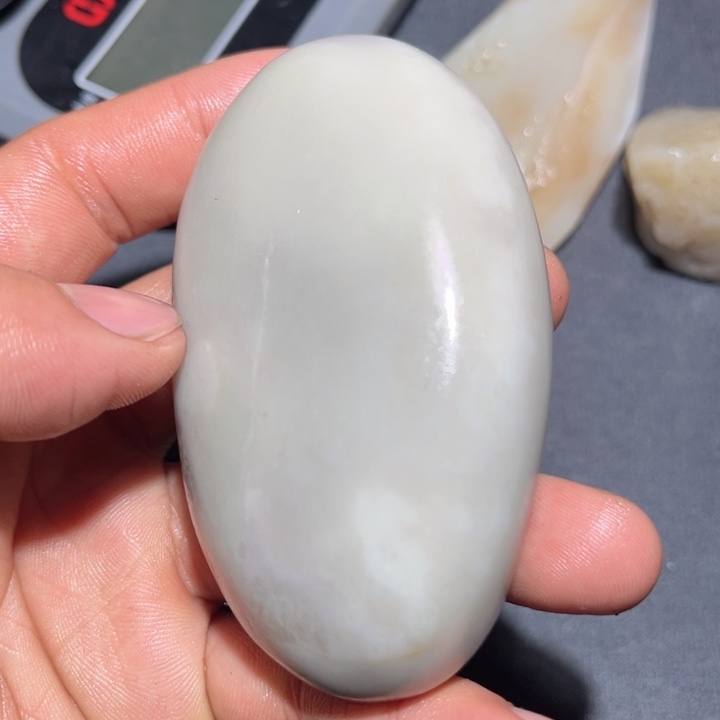 和田玉未镶嵌珠宝奇石