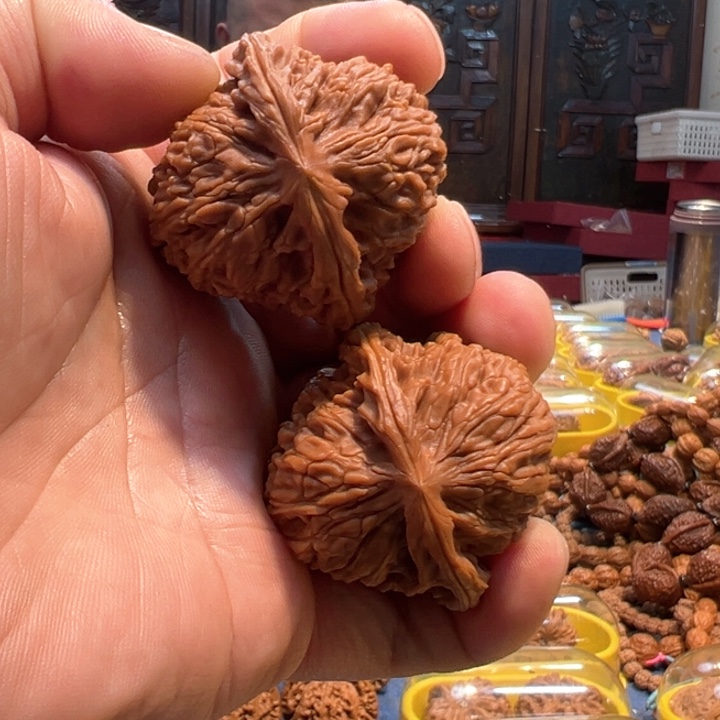 文玩核桃把件南疆石