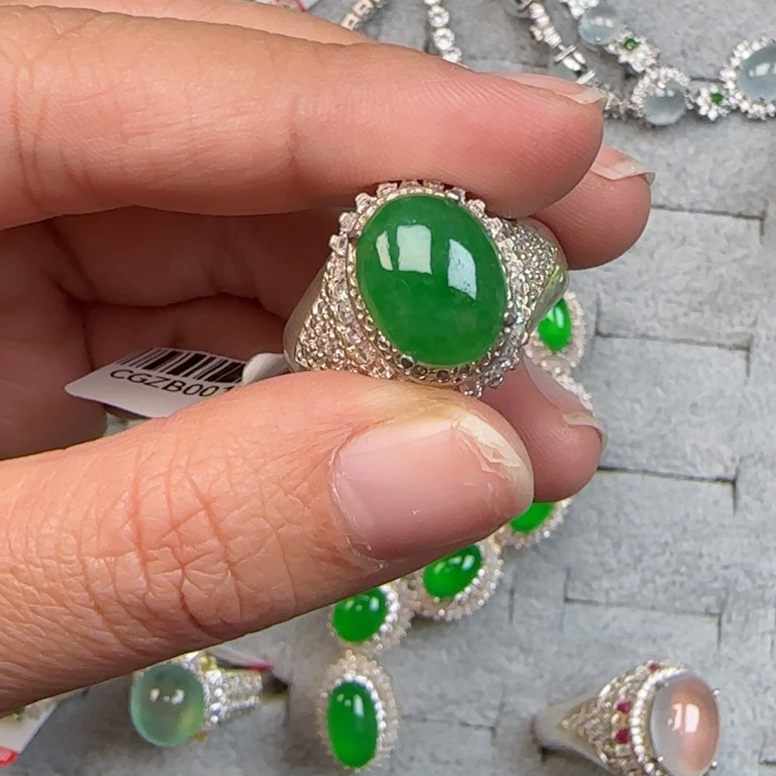 翡翠未镶嵌戒指翡翠