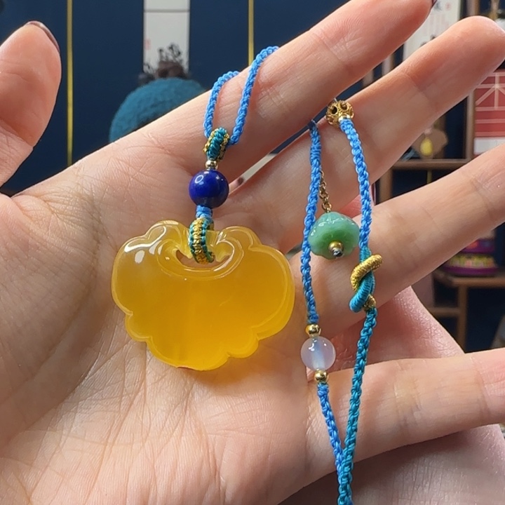 蜜蜡吊坠(赠链)未镶嵌如**喵