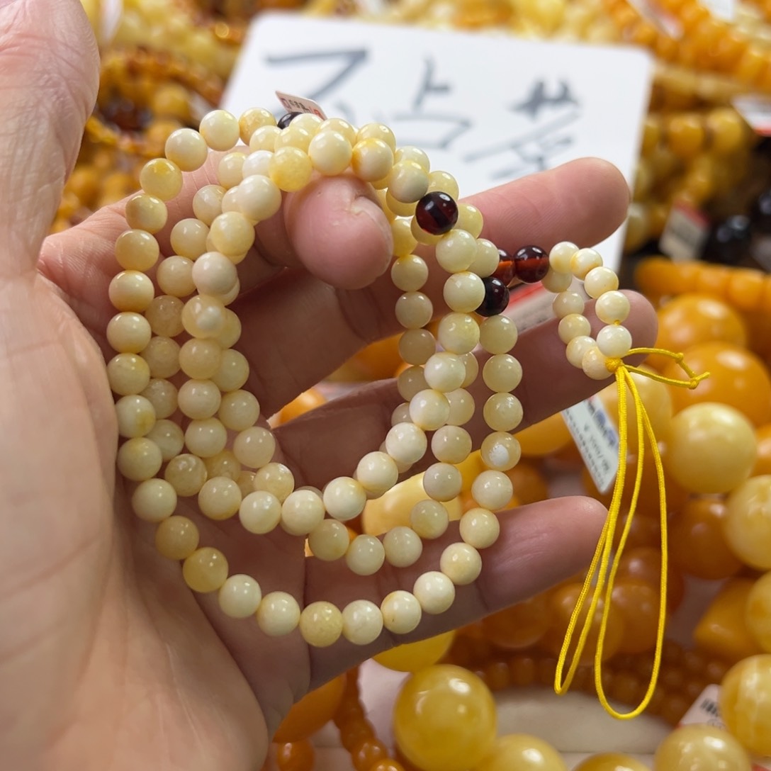 琥珀珠宝奇石未镶嵌