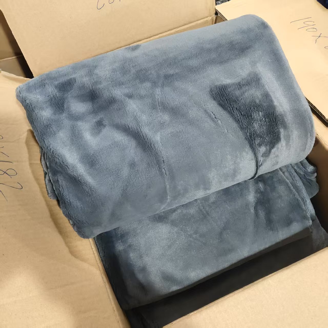 120×180 厚 灰色绒被套